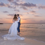 Lifestyle/Wedding/Honeymoon/Vacation Photographer
