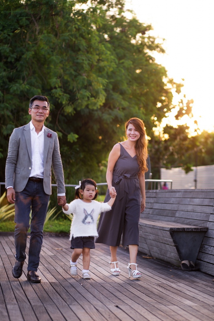 Family photo shoot in Singapore