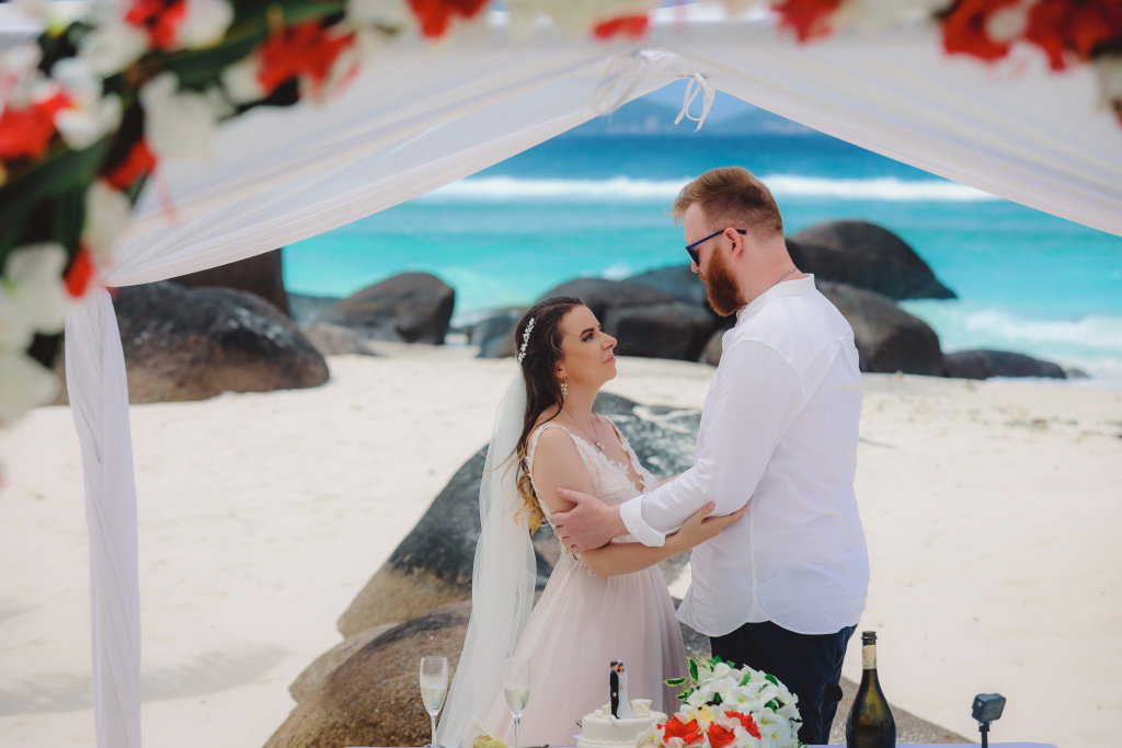 Romantic story of a Wedding on Silhouette Island, Seychelles, Dave Primov photographer, #25798