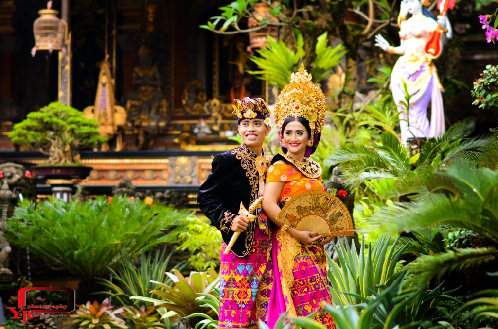 Balinese royal dress
