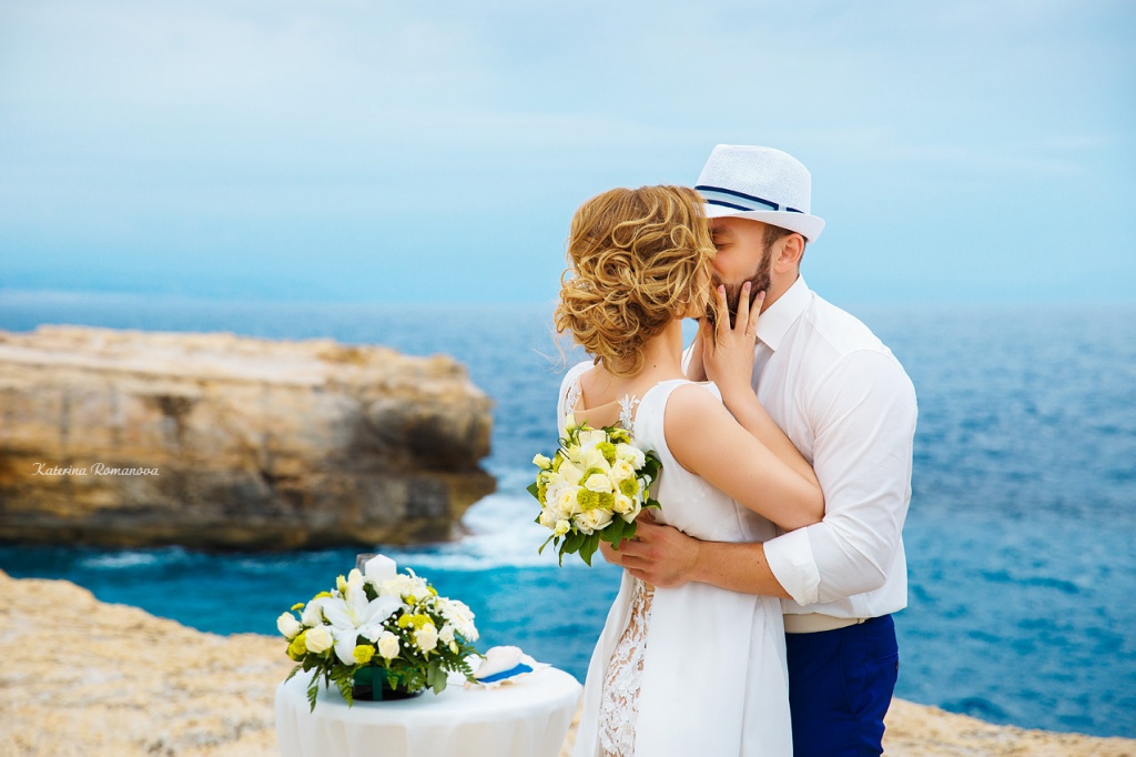 Photographer in Crete, wedding planner in Greece, stylist Crete