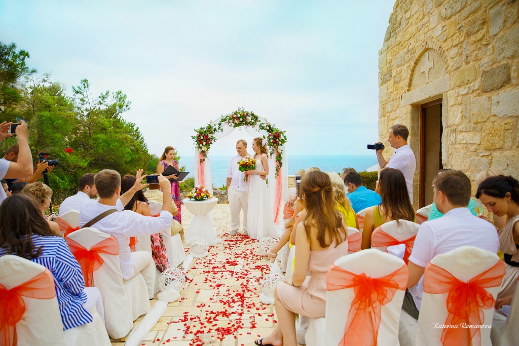 Photographer in Crete, wedding planner in Greece, stylist Crete