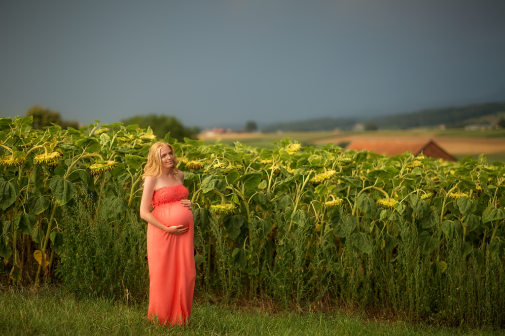 Pregnant photoshoot in Switzerland