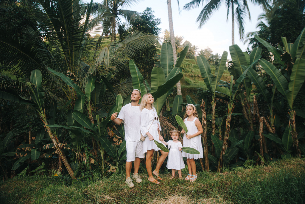 Family photo in Bali