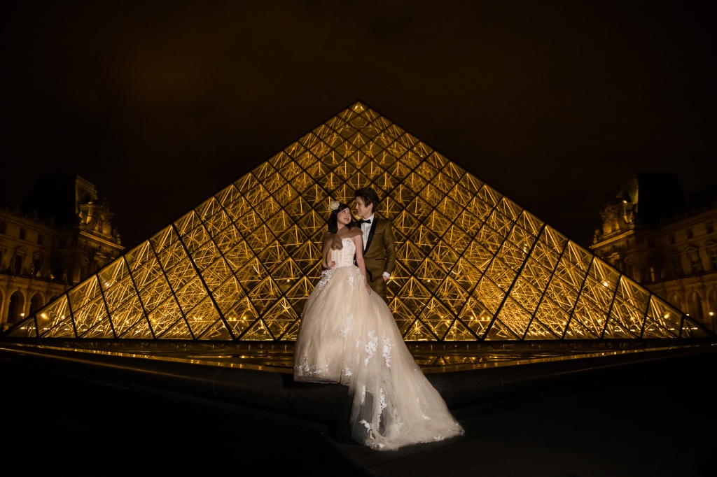 Pre-wedding Paris photoshoot