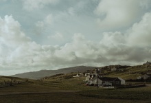 Alice & Johnny destination wedding in the Outer Hebrides
