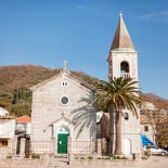 Allen & Dubo at sea coast